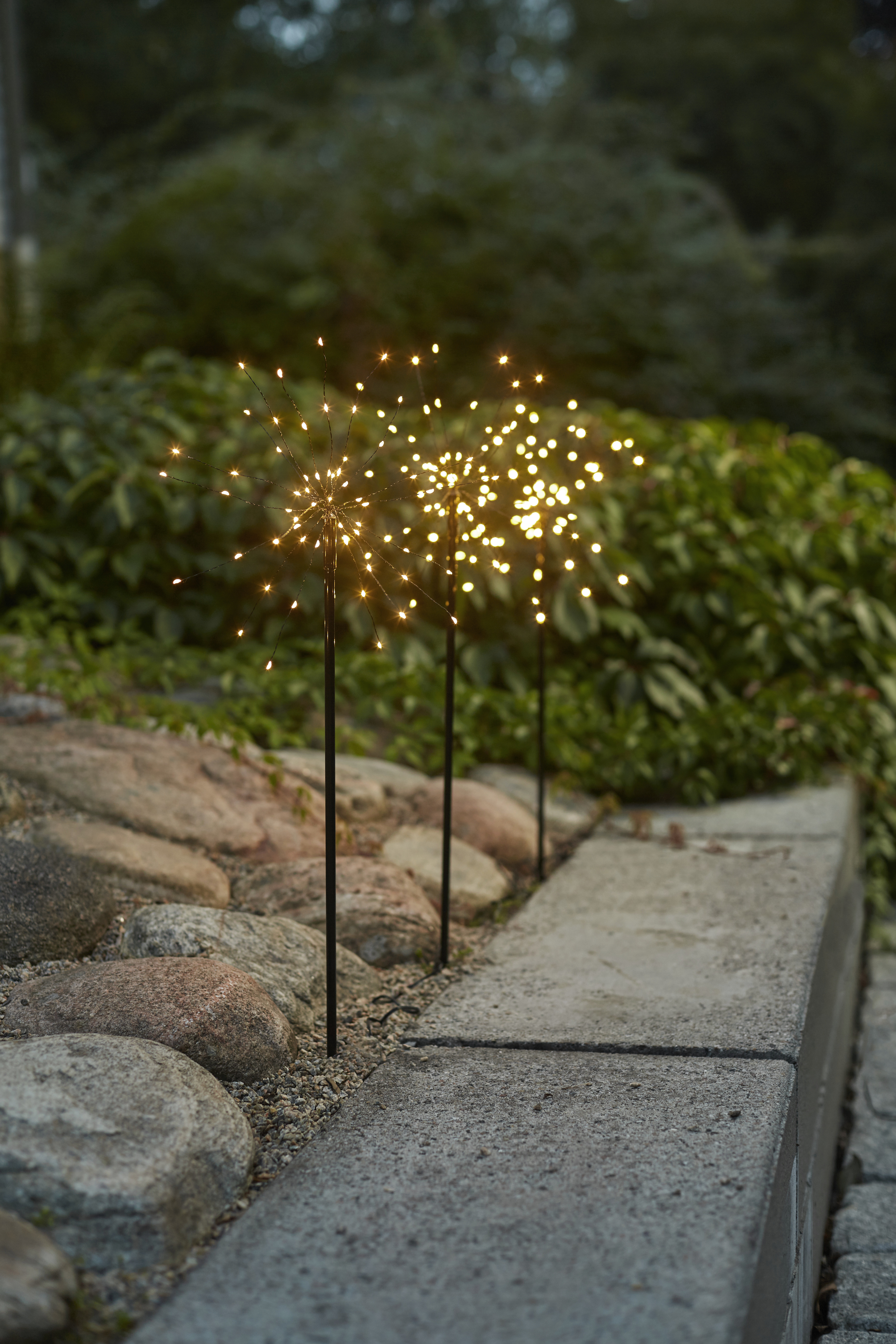 Star Trading Outdoor LED-Dekostbe Firework Warmwei, 3e...